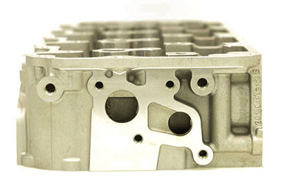 Cabeza de cilindro LBZ para GM Chevrolet Silverado Kodiak Express GMC Sierra 2500HD Savana 3500 Topkick V8 403cid motor 6.6L 16V 98025702